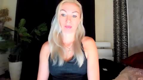 Snapshot of 6noangel66 chatting on 09.17.25 SABOTAGE online show from 09.17.25