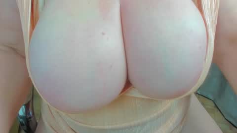 Snapshot of 777_brendi_777 chatting on 01.11.25 Brendi online show from 01.11.25