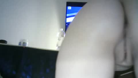 Lilu online show from 04.21.26