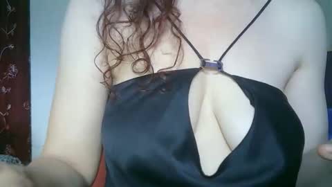 Snapshot of 77lilu chatting on 05.12.26 Lilu online show from 05.12.26