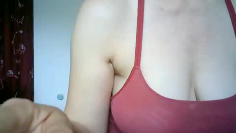 Snapshot of 77lilu chatting on 05.30.26 Lilu online show from 05.30.26