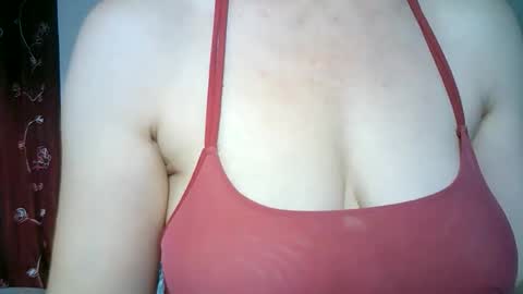Snapshot of 77lilu chatting on 06.02.26 Lilu online show from 06.02.26