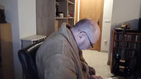  Papi  online show from 03.05.25