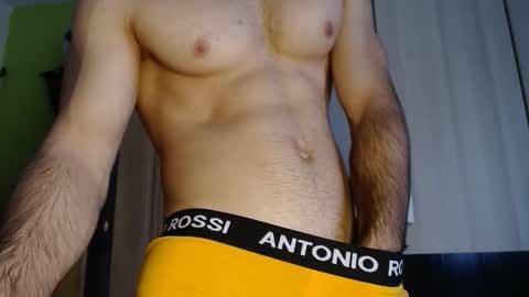 Snapshot of 8000zuerich chatting on 10.13.25 Nicolas online show from 10.13.25