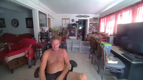 Snapshot of 86406stud chatting on 09.25.25 86406stud online show from 09.25.25