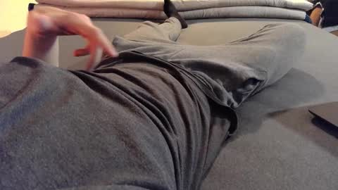 Snapshot of 87johnny chatting on 12.03.24 87johnny online show from 12.03.24