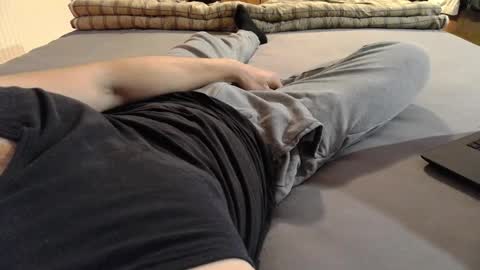 Snapshot of 87johnny chatting on 12.12.24 87johnny online show from 12.12.24