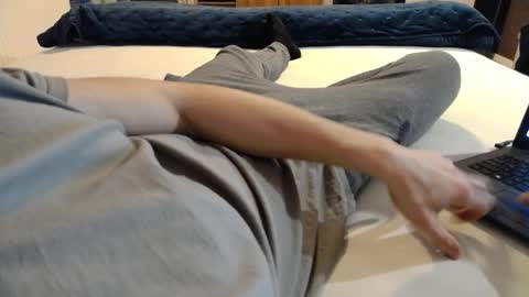 Snapshot of 87johnny chatting on 02.02.25 87johnny online show from 02.02.25