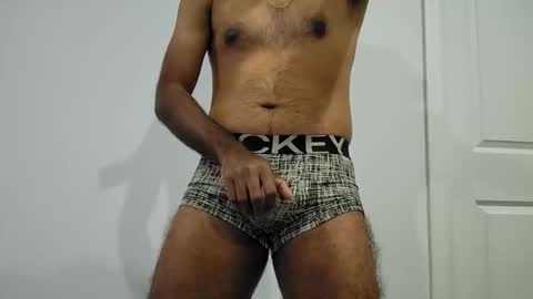 Snapshot of 8inch_desi chatting on 10.29.25 8inch_desi online show from 10.29.25