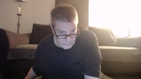 Snapshot of 989guy chatting on 04.17.26 989guy online show from 04.17.26