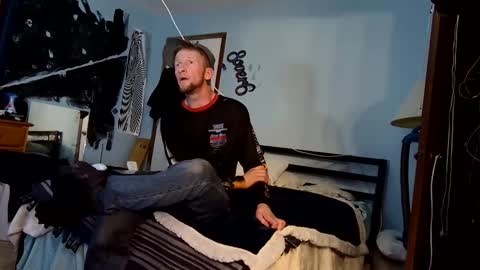 Snapshot of 9_25 chatting on 12.22.24 8over6 online show from 12.22.24