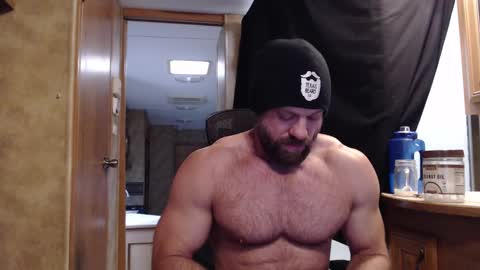 9 fat inches online show from 03.08.25