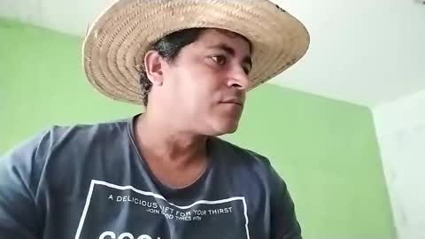 Snapshot of 9vinhocamshow chatting on 01.13.25 9vinhocamshow online show from 01.13.25