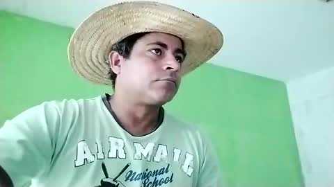 Snapshot of 9vinhocamshow chatting on 01.20.25 9vinhocamshow online show from 01.20.25