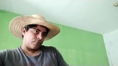 Snapshot of 9vinhocamshow chatting on 01.25.25 9vinhocamshow online show from 01.25.25