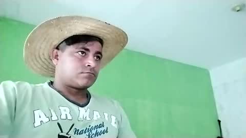 Snapshot of 9vinhocamshow chatting on 02.01.25 9vinhocamshow online show from 02.01.25