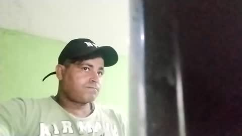 Snapshot of 9vinhocamshow chatting on 02.02.25 9vinhocamshow online show from 02.02.25