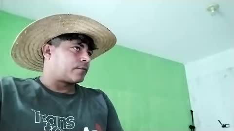 Snapshot of 9vinhocamshow chatting on 02.04.25 9vinhocamshow online show from 02.04.25