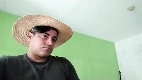 Snapshot of 9vinhocamshow chatting on 02.20.25 9vinhocamshow online show from 02.20.25