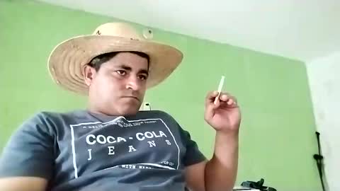 Snapshot of 9vinhocamshow chatting on 02.20.25 9vinhocamshow online show from 02.20.25