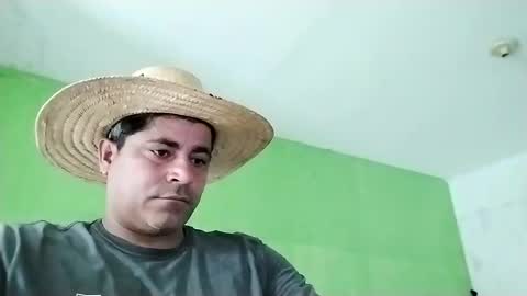 Snapshot of 9vinhocamshow chatting on 02.21.25 9vinhocamshow online show from 02.21.25