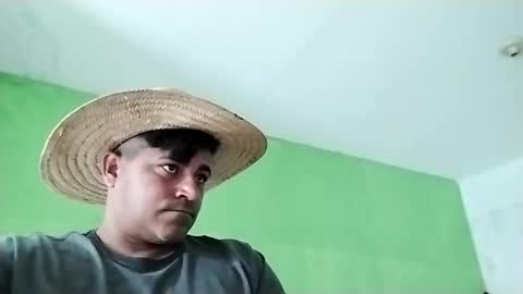 Snapshot of 9vinhocamshow chatting on 02.25.25 9vinhocamshow online show from 02.25.25