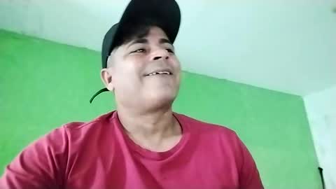 Snapshot of 9vinhocamshow chatting on 02.25.25 9vinhocamshow online show from 02.25.25