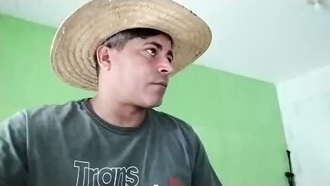 Snapshot of 9vinhocamshow chatting on 03.07.25 9vinhocamshow online show from 03.07.25