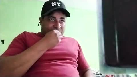 Snapshot of 9vinhocamshow chatting on 03.12.25 9vinhocamshow online show from 03.12.25