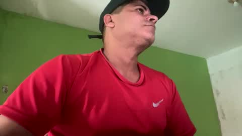 Snapshot of 9vinhocamshow chatting on 09.10.25 9vinhocamshow online show from 09.10.25