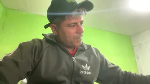 Snapshot of 9vinhocamshow chatting on 09.11.25 9vinhocamshow online show from 09.11.25