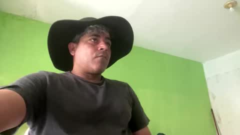 Snapshot of 9vinhocamshow chatting on 09.25.25 9vinhocamshow online show from 09.25.25