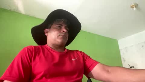 Snapshot of 9vinhocamshow chatting on 09.26.25 9vinhocamshow online show from 09.26.25