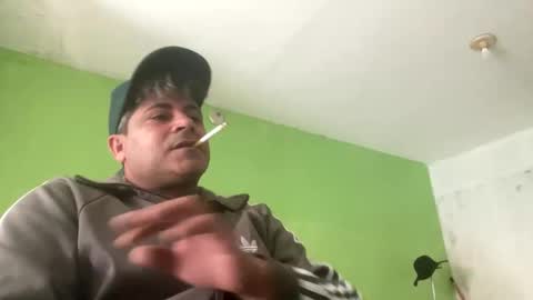 Snapshot of 9vinhocamshow chatting on 09.28.25 9vinhocamshow online show from 09.28.25