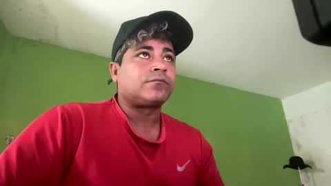 Snapshot of 9vinhocamshow chatting on 10.05.25 9vinhocamshow online show from 10.05.25