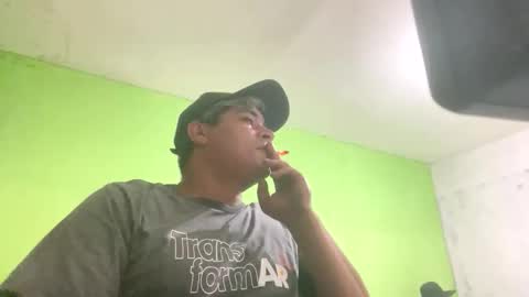 Snapshot of 9vinhocamshow chatting on 10.19.25 9vinhocamshow online show from 10.19.25