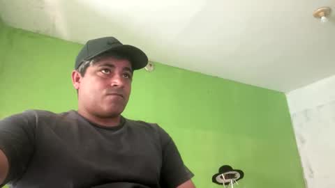 Snapshot of 9vinhocamshow chatting on 10.22.25 9vinhocamshow online show from 10.22.25