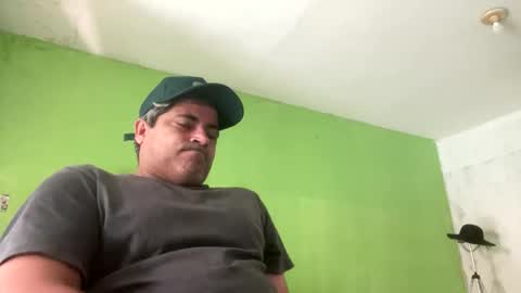 Snapshot of 9vinhocamshow chatting on 10.25.25 9vinhocamshow online show from 10.25.25