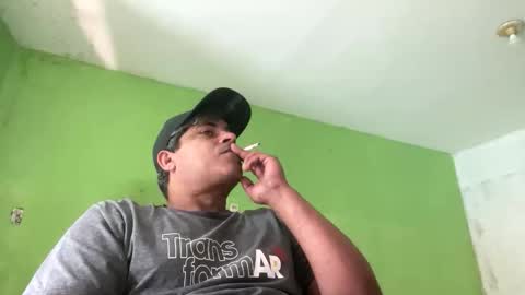 Snapshot of 9vinhocamshow chatting on 10.29.25 9vinhocamshow online show from 10.29.25