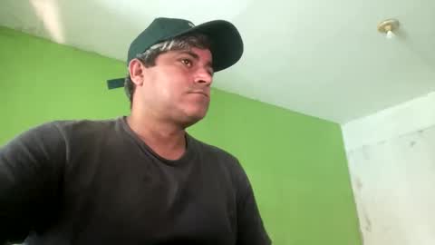 Snapshot of 9vinhocamshow chatting on 11.06.25 9vinhocamshow online show from 11.06.25