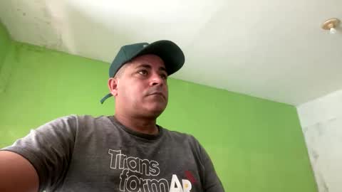 Snapshot of 9vinhocamshow chatting on 12.05.25 9vinhocamshow online show from 12.05.25