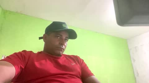 Snapshot of 9vinhocamshow chatting on 12.14.25 9vinhocamshow online show from 12.14.25