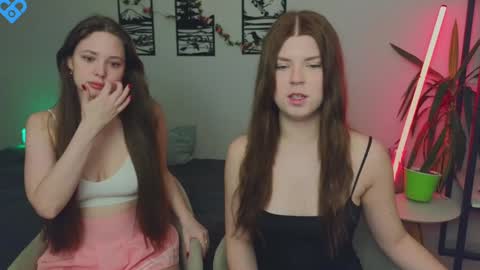 Snapshot of _52_ chatting on 01.20.25 EMILY AND MARCUS online show from 01.20.25