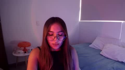 Snapshot of _abbyyyy_ chatting on 11.21.25 abby 3 online show from 11.21.25