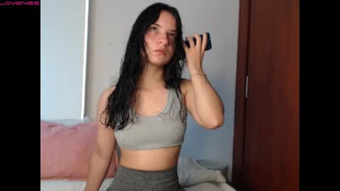 Snapshot of _abrill_20 chatting on 09.18.25 _abrill_20 online show from 09.18.25