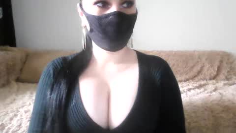 Adela online show from 05.10.26