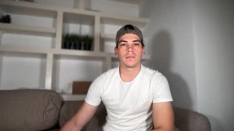 Snapshot of _aesthetic chatting on 10.13.25 _aesthetic online show from 10.13.25