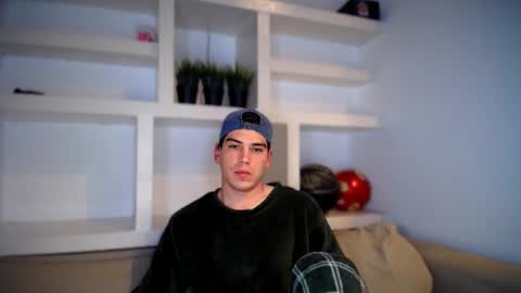 Snapshot of _aesthetic chatting on 11.18.25 _aesthetic online show from 11.18.25