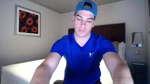 Snapshot of _aesthetic chatting on 11.25.25 _aesthetic online show from 11.25.25