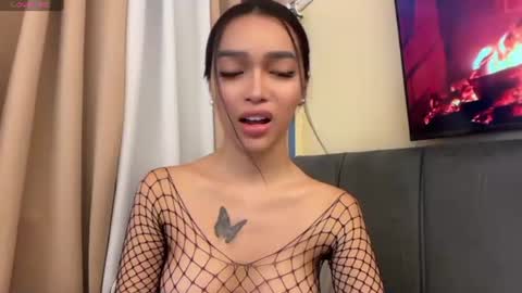 Snapshot of _agatha69_ chatting on 06.18.26 agatha online show from 06.18.26